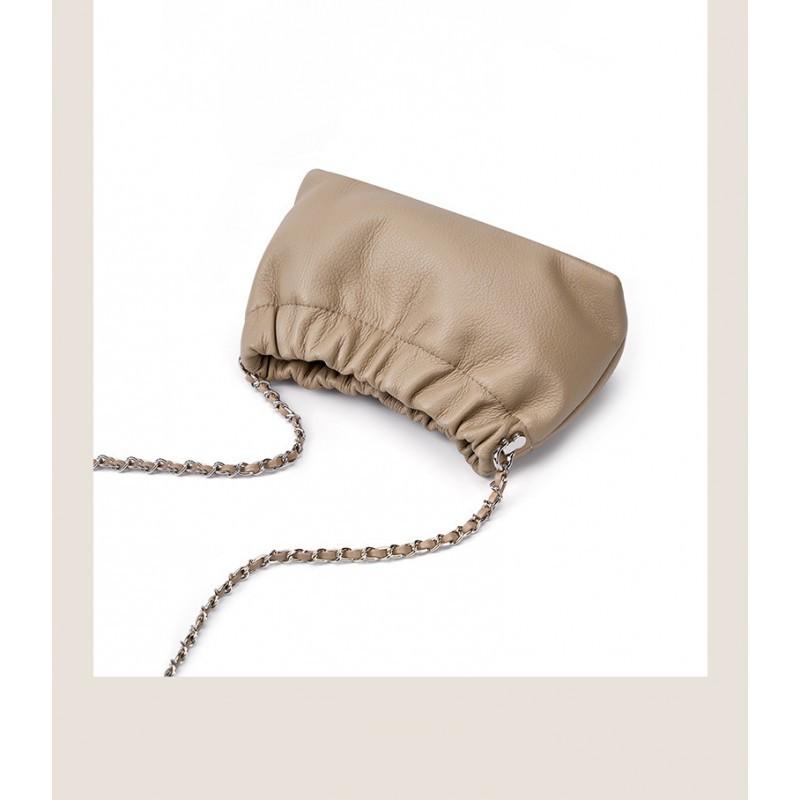 Borsa pieghevole di alta gamma Catena dorata 2026 Pelle di mucca Versatile a nuvola Monospalla Sottobraccio a tracolla Donna