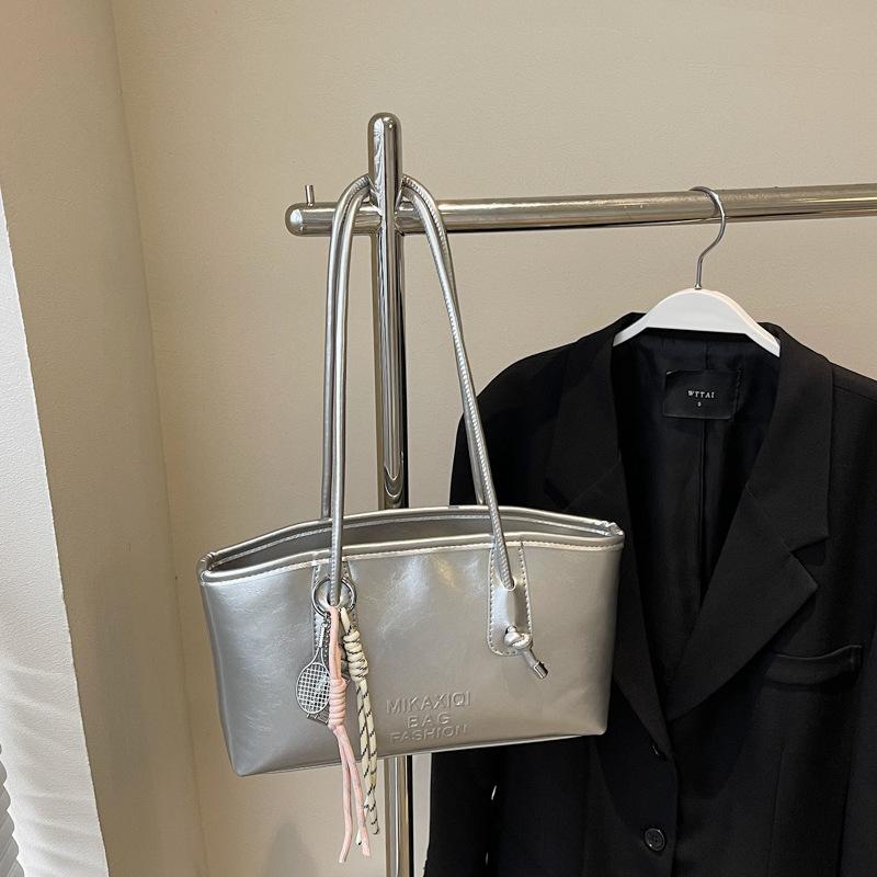 Premium Texture Large-capacity Bag Women's New Fashion Commuter Shoulder Bag Versatile Portable Tote Bag