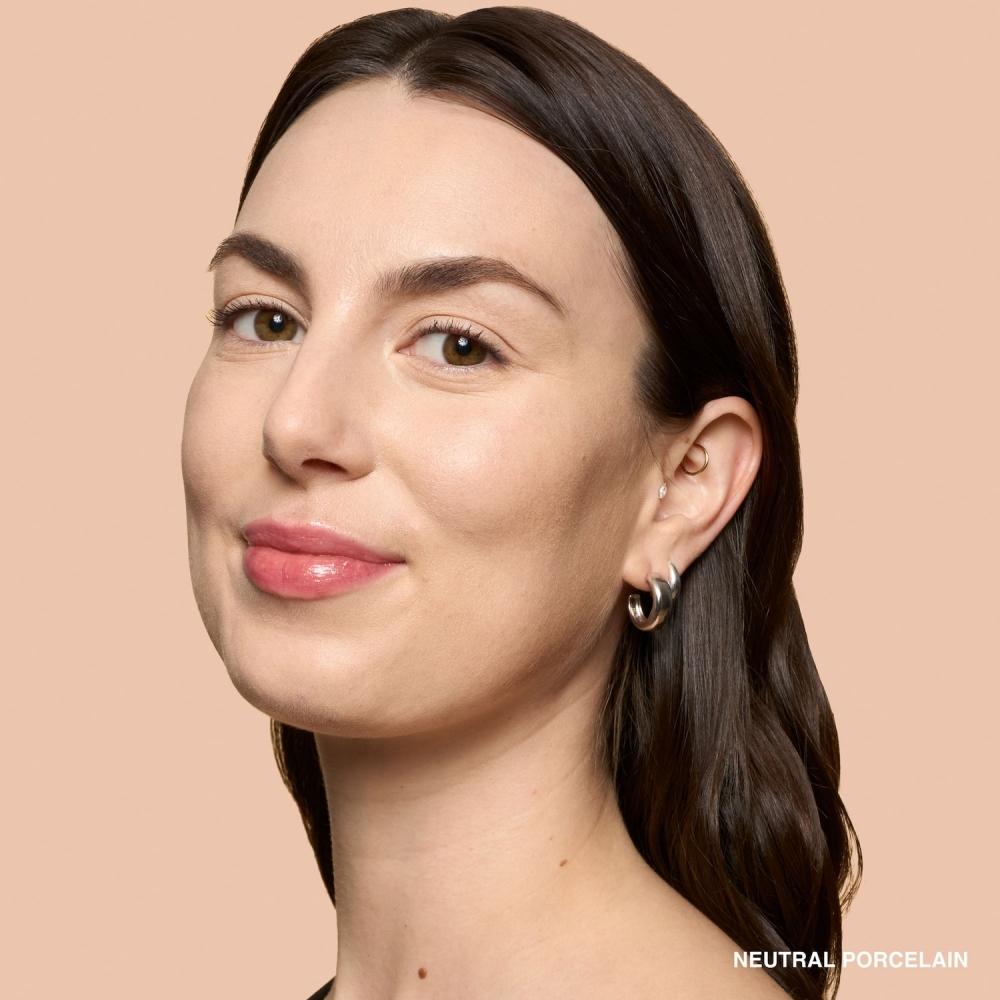 Bobbi BrowN Weightless SkiN Oil CoNtrolliNg FouNdatioN Spf 15 30 Ml Neutral PorcelaiN  N 010 