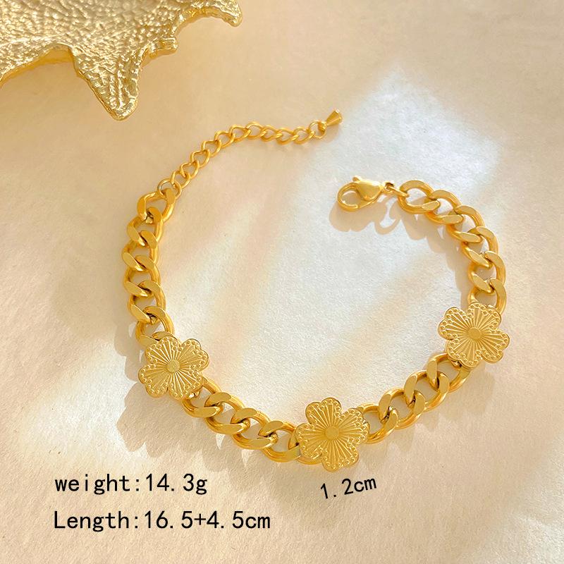 

Trendy French Laser-Cut Four-Leaf Clover Flower Stamen Bracelet in Influencer Style