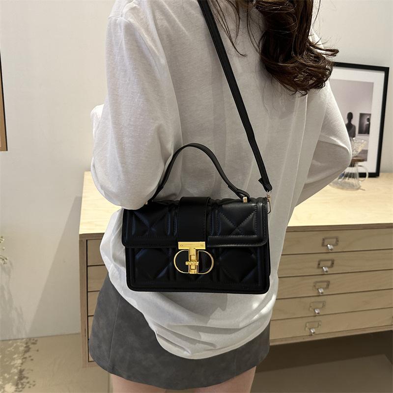 Niche Style Women's Urban Simple and Fashionable Small Square Bag In Summer New Temperament and Atmospheric One-shoulder Handbag