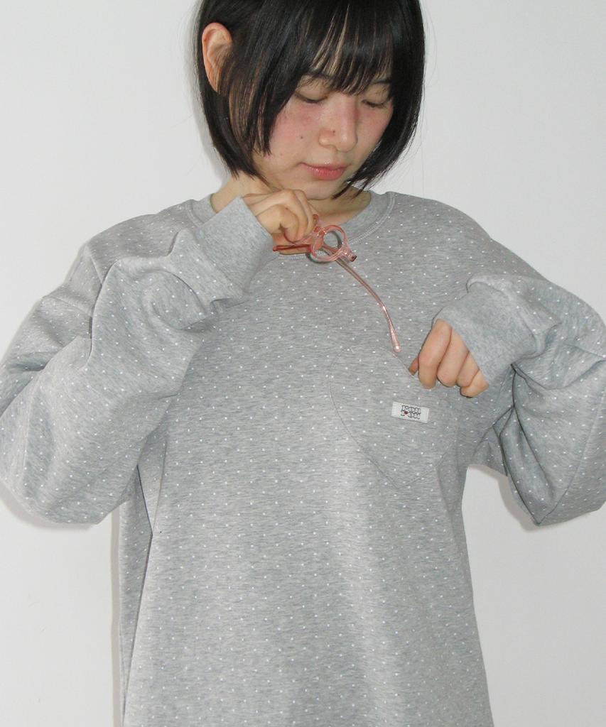 RONRON Dot Heart Pocket Over Fit Long Sleeve Gray