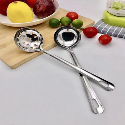 Suppenkelle Sieblöffel Hochtemperaturbeständig Langer Griff Edelstahl Aufhängbar Hot Pot Schöpfkelle für Küche