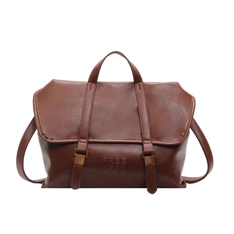 Large capacity backpack for students and classes fashionable feminine bag