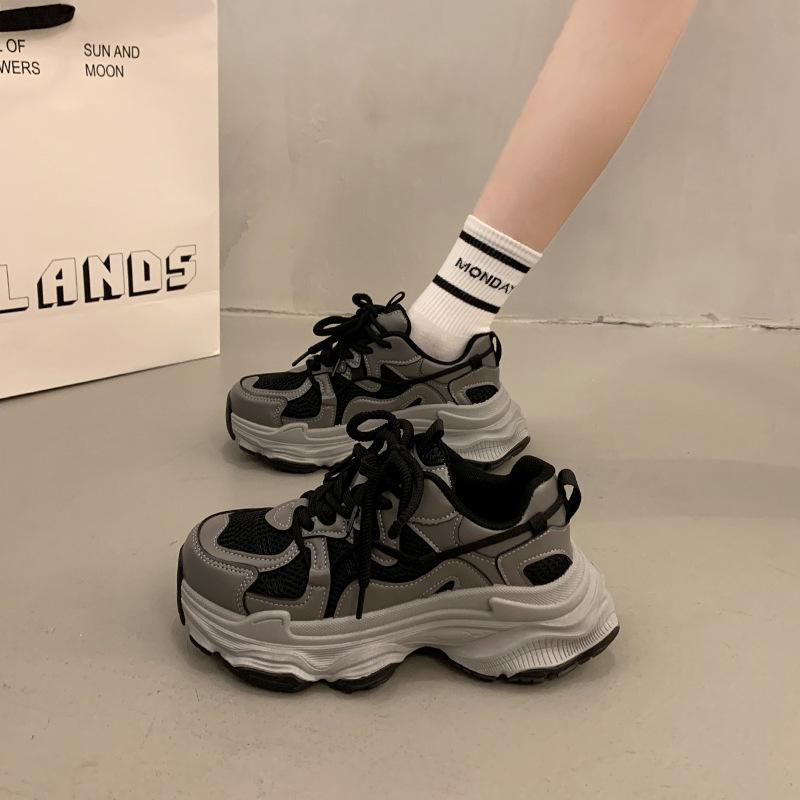 

2024 summer new Hong Kong style casual board shoes women s shoes trend versatile niche bread shoes sports shoes men and women the same style 40 серый