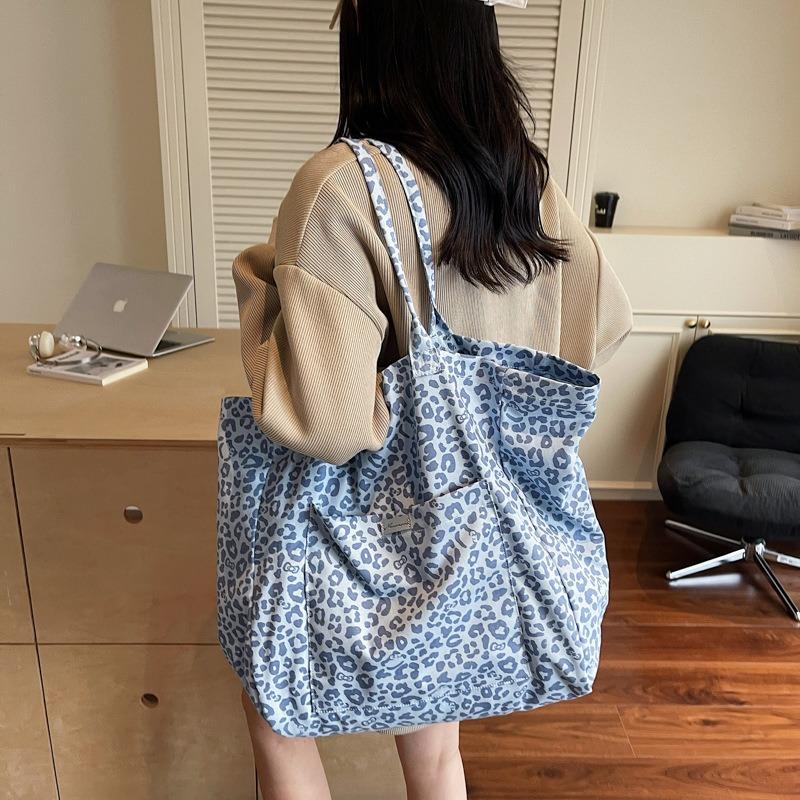 Shoulder bag Women's commuter tote bag New niche leopard print large-capacity shopping bag Commuter tote bag