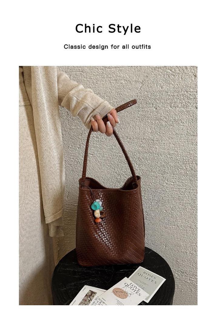 2026 Summer Korean Minimalist Woven Texture Bucket Bag - Large Capacity, Solid Color, Single Shoulder & Handheld