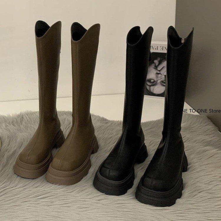 Женские сапоги на высоком каблуке с длинными трубами — фото 5