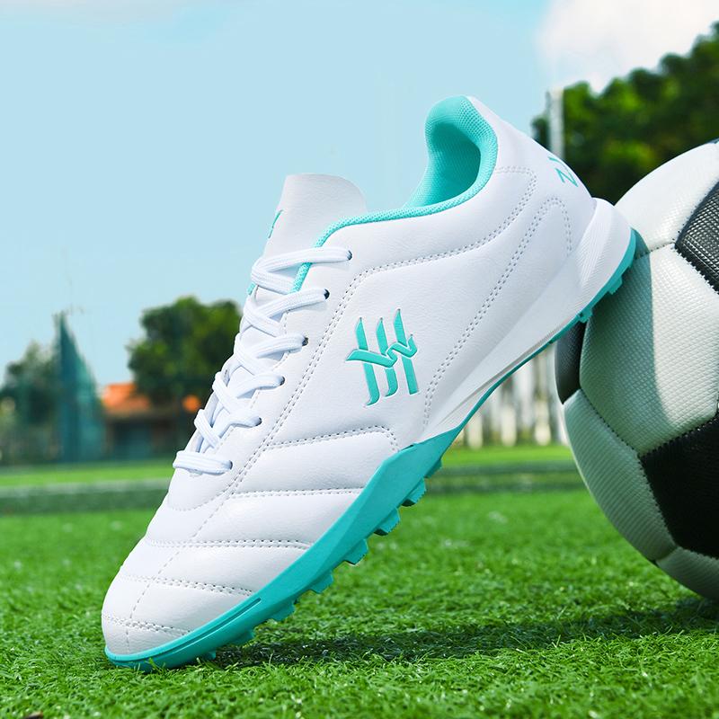 New Men High Ankle Outdoor Ultralight Football Boots Soccer Shoes Indoor High-quality Non-Slip Sports Shoes Futsal Non-Slip