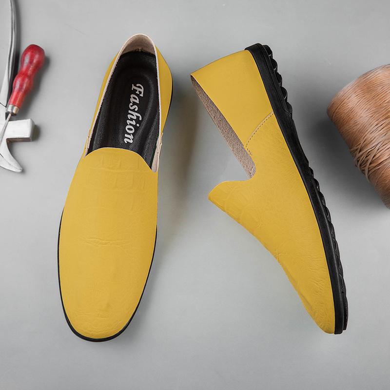 Frühling Sommer Herren Slipper Persönlichkeit Männlich Fahrschuhe Echtes Leder Freizeit Schuhe Leicht Jugend Flats Atmungsaktive Mokassins