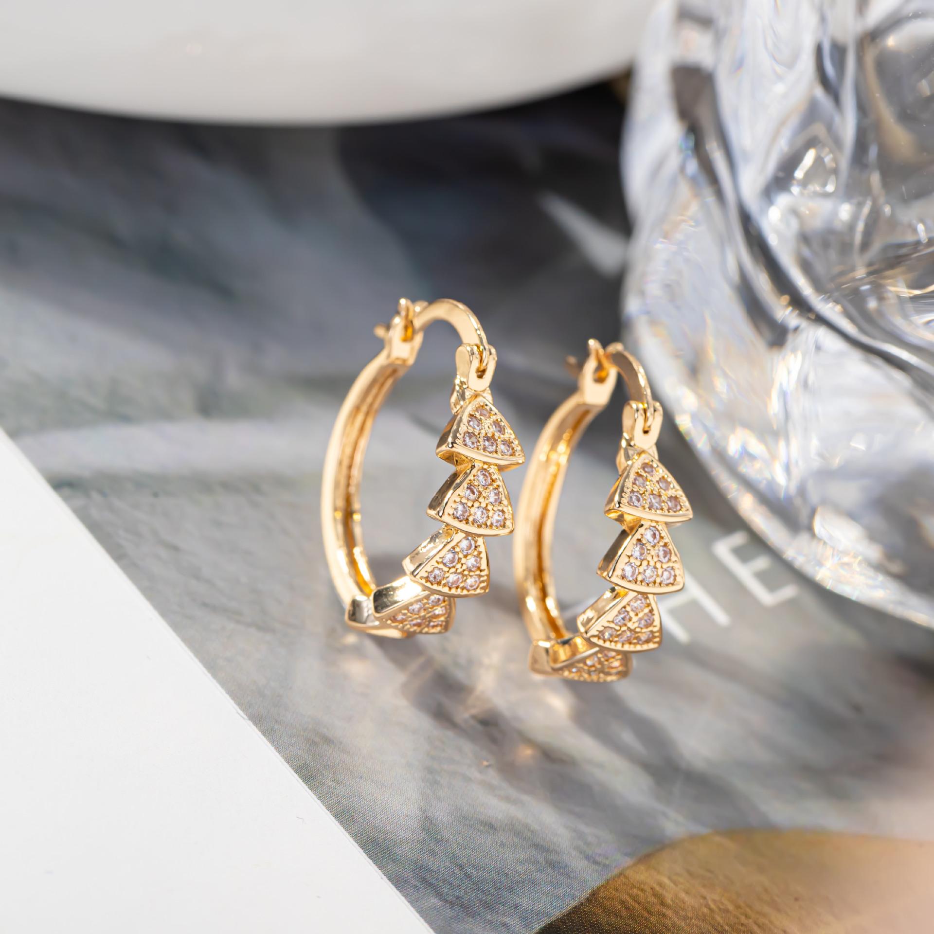 Heart & Triangle Geometric Rhinestone Stud Earrings - Japanese Korean Style