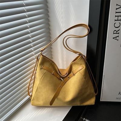 Niche suède commuter tote bag dames vroege herfst nieuw licht luxe veelzijdige enkele schouderrugzak
