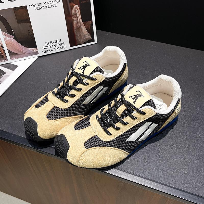 Breathable design sense within the new heightening German training shoes niche mesh color matching women's autumn outdoor hiking leisure Forrest Gump