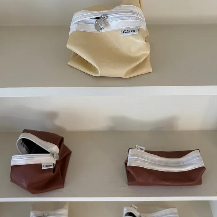 Clam round pouch _ Leather lemon cream