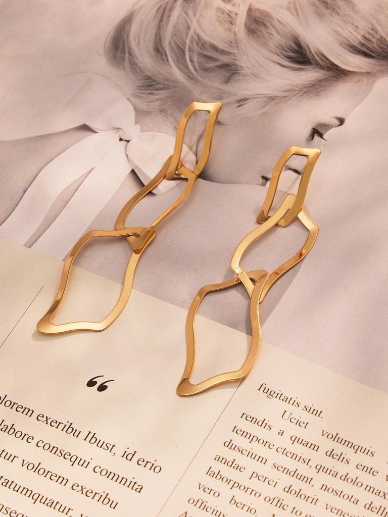 Set di Gioielli Irregolari Placcato Oro 18K Oumika: Orecchini, Bracciale e Collana in Acciaio Inossidabile