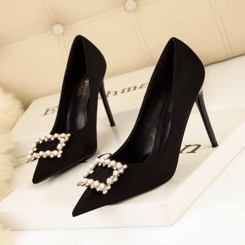 Fashion New 2025 Pointed Toe Buckle High Heels for Women Sexy Wedding Shoes Thin Stiletto Heel Dress Pumps with Pearl Detailing Size 41