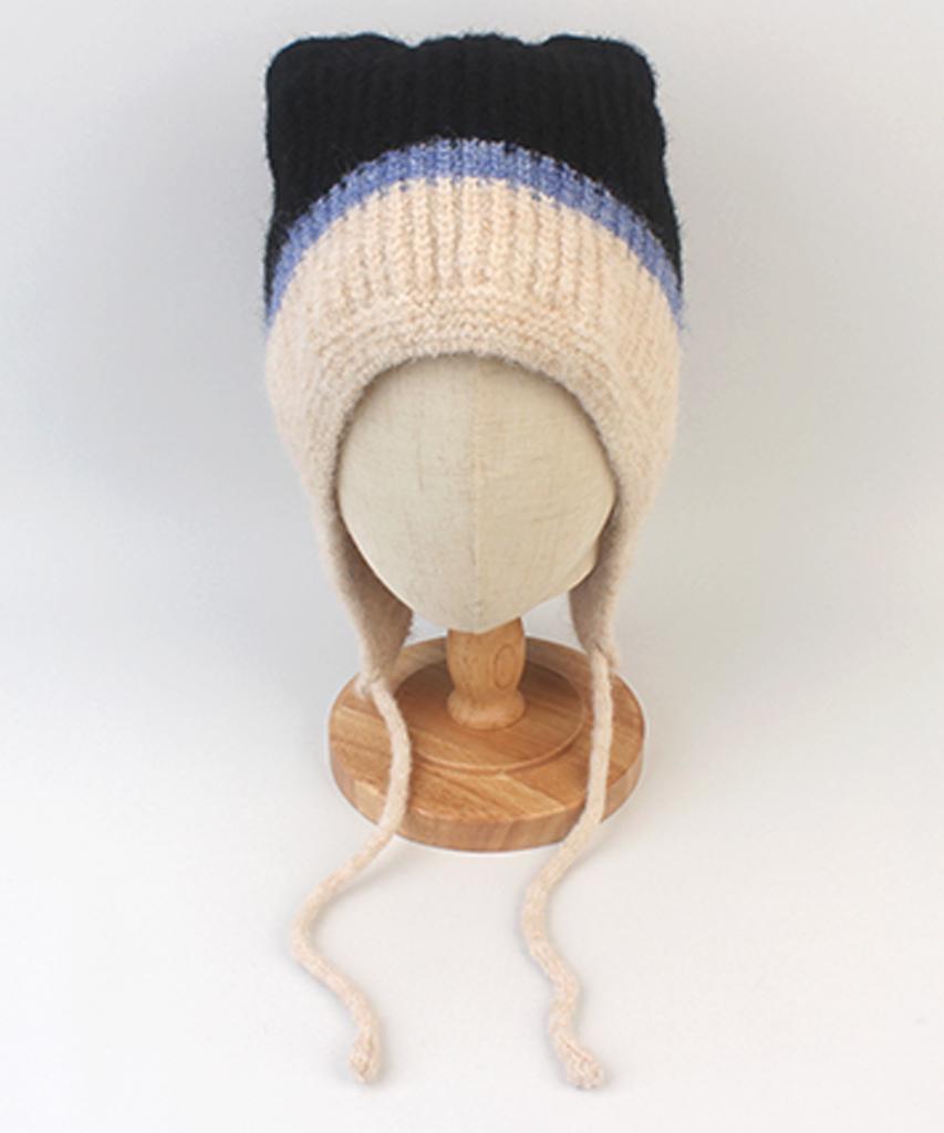 Yunibeosyeolkemiseuteuli Wool Twotone Cat Black Earflap Hat