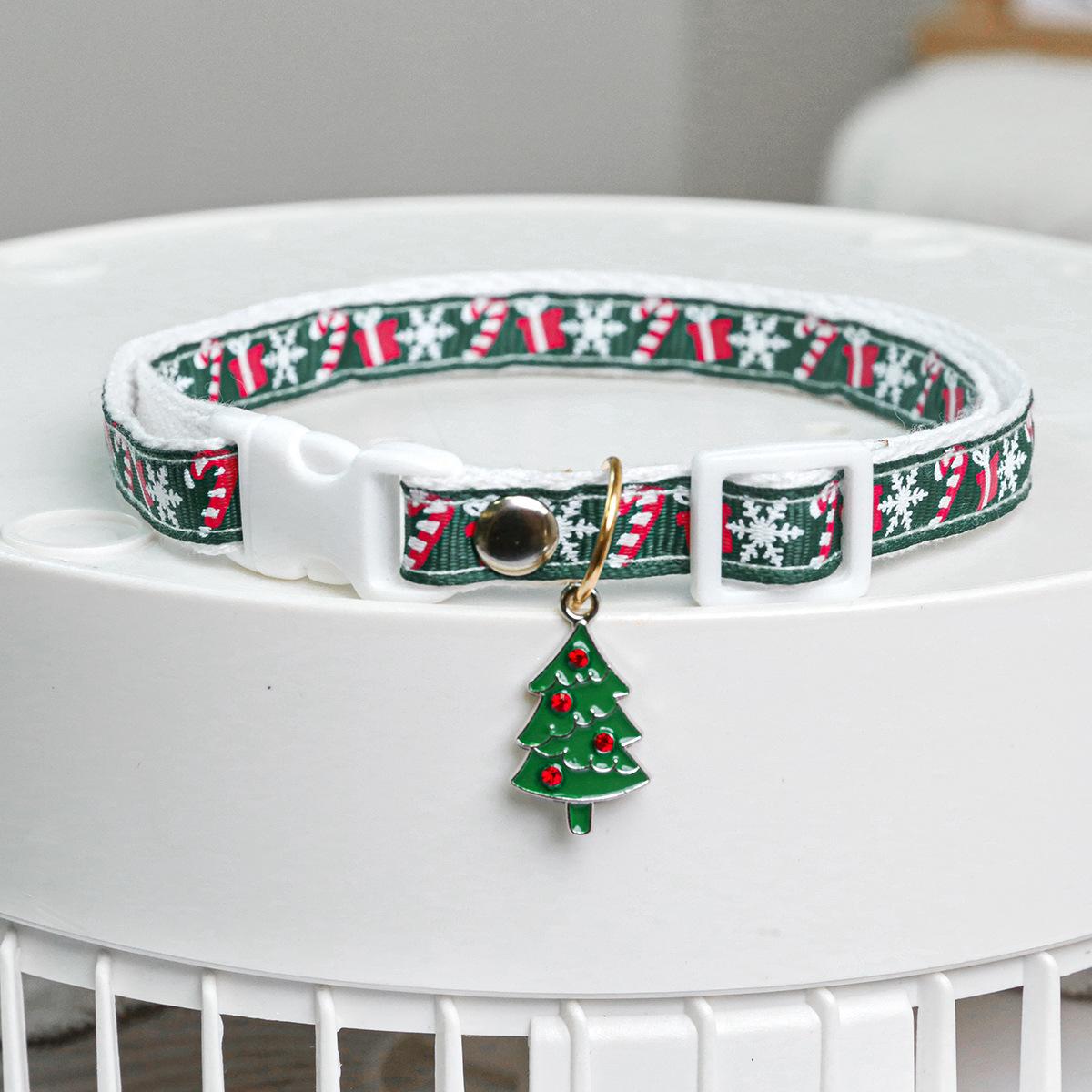 

Festive Christmas Pet Collar with Santa Hat Charm - Adjustable Red Polyester Necklace for Dogs and Cats, Holiday-Themed Design