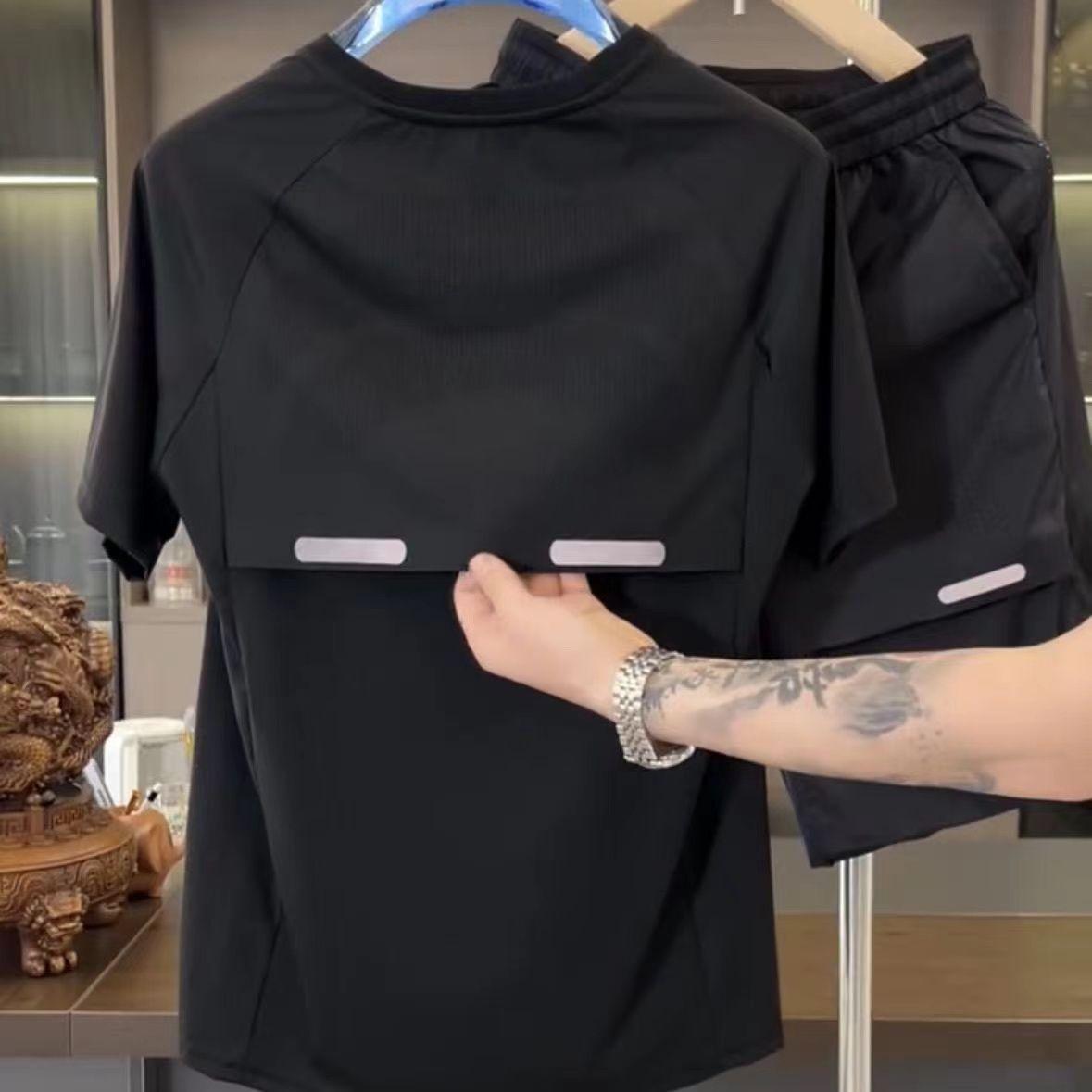 

Летний мужской дышащий перфорированный комплект из шёлка льда с коротким рукавом, свободный быстросохнущий спортивный комплект из двух предметов S чёрный