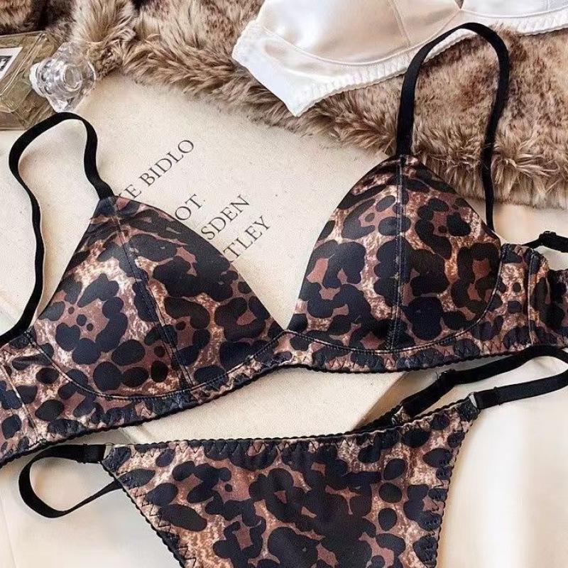 European and American French Satin Triangle Cup Bra and T-Pants Set - Sexy, Wireless, Comfortable