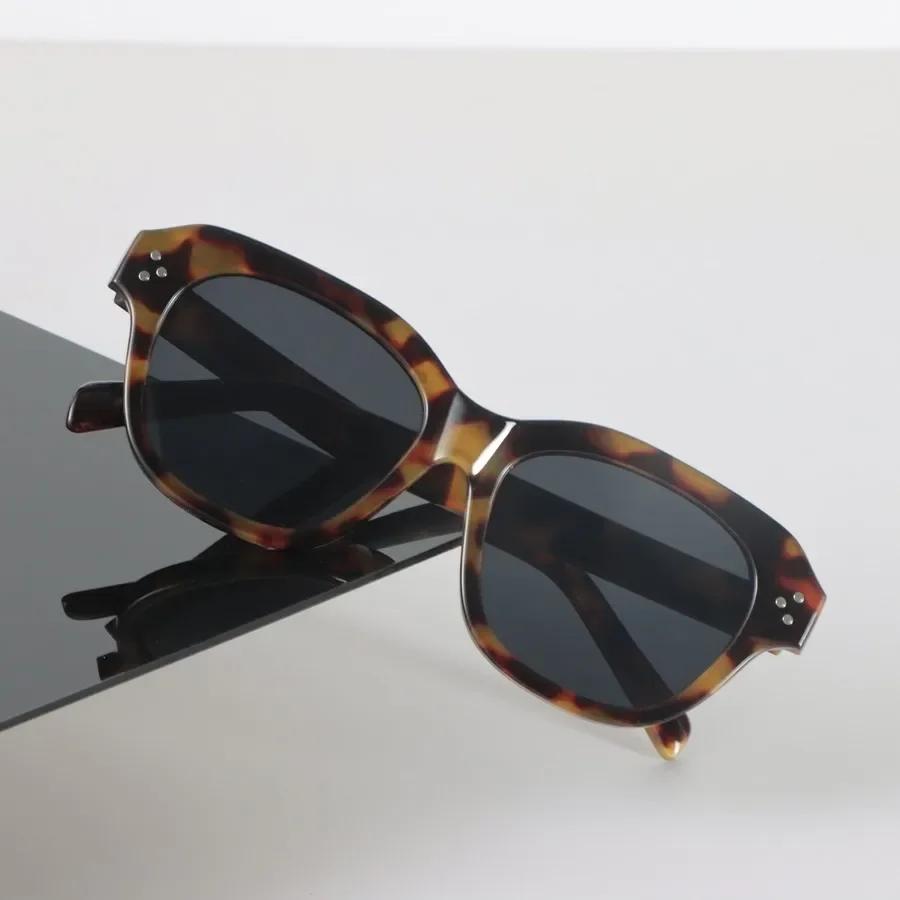 Vintage Rectangle Sunglasses Women Men Casual Fashion Glasses Luxurious Brand Designer Female