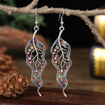 Boucles d'oreilles pendantes attrayantes avec strass colorés féminins brillants