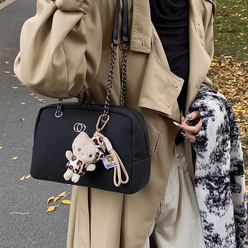 2025 New High-texture Bowling Pillow Bag Women's High-end Foreign-style Chain Handbag Single Shoulder Messenger Bag