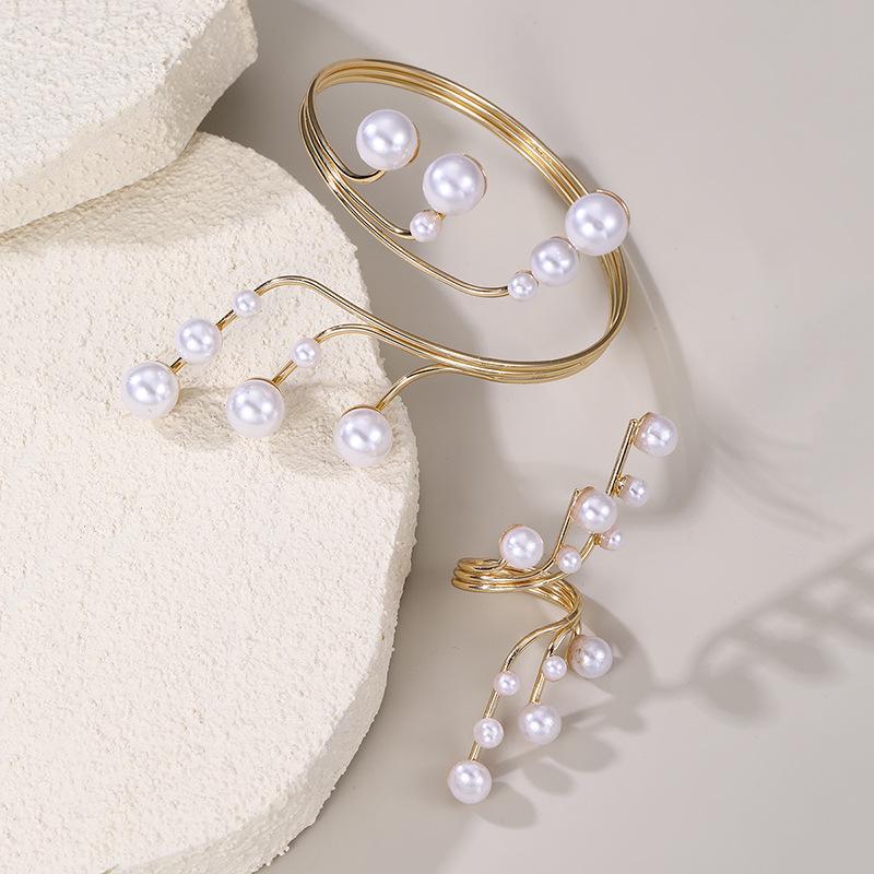 New Imitation Zircon Bracelets For Women Accessories Fashion Metal Geometry Cuff Bangles Statement Zircon Gift