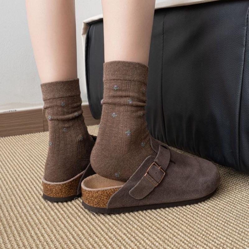 Boneless School-style Retro Small Floral Socks for Autumn and Winter, Trendy Mid-calf Socks for Women, Versatile Pile Socks