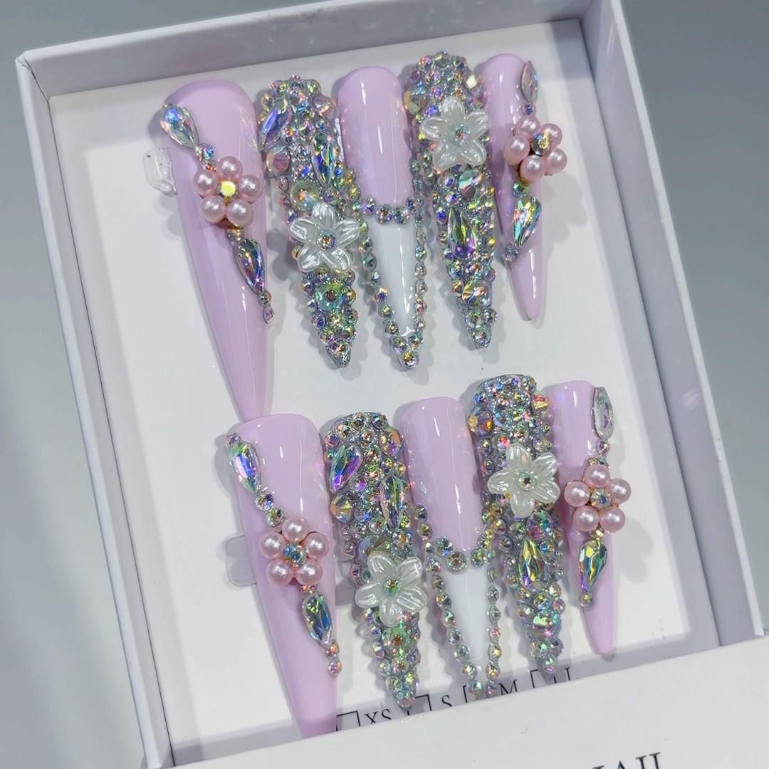 5.0 Long Tip White Five-Petal Flower Rhinestone Nail Art Sticker Medium