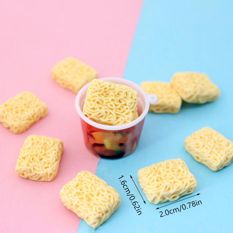 

10 шт. Миниатюрная смола Каваии Миниатюрные круглые квадратные лапши быстрого приготовления