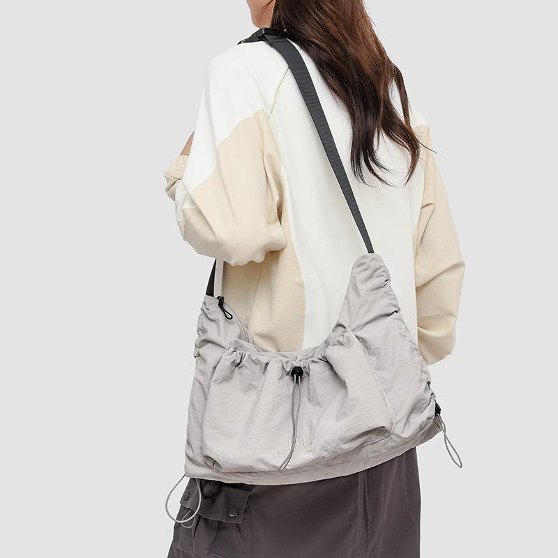 Spring and Summer Shoulder Bag Large Capacity Tote Bag Commuting Canvas Large Capacity Crossbody Bag