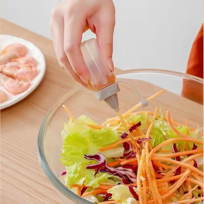 Small portable sauce squeeze bottle thickened plastic squeeze bottle sauce pot sub-packaging bottle sauce squeeze pot oil set