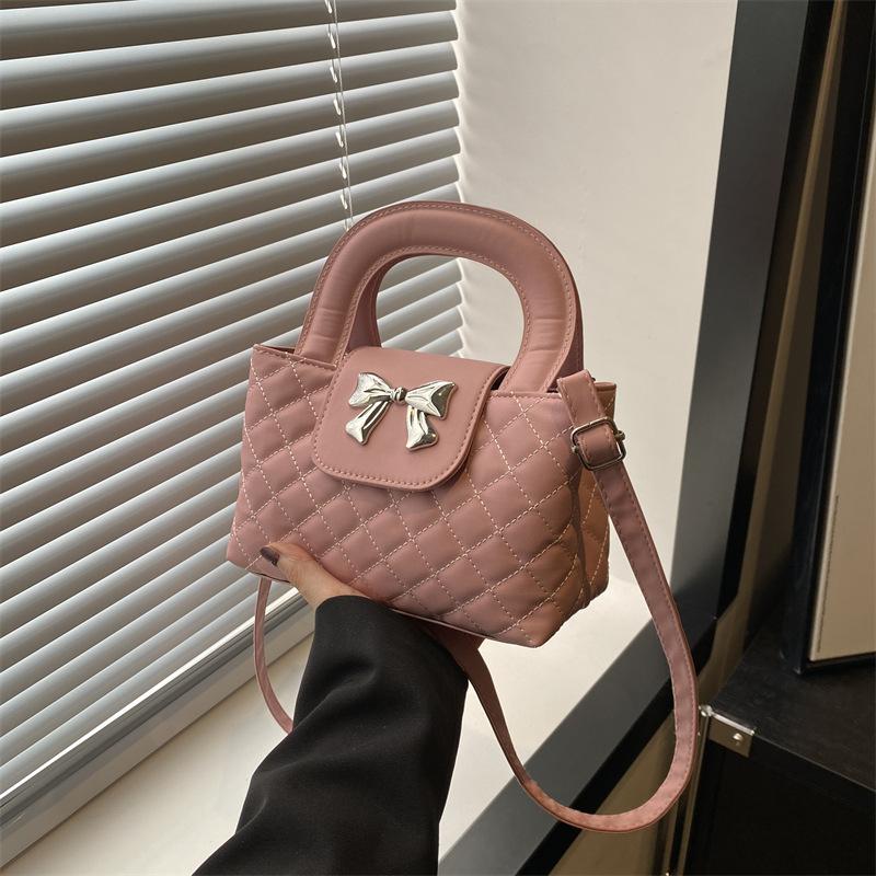 Popular Fashionable Niche Shoulder Bag for Women Commuting Small Square Bag Spring and Summer New Versatile Crossbody Bag
