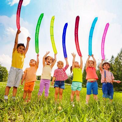 Pompalı Uzun Lateks Balonlar Uçan Çığlık Atan Roket Balonlar Partiler Doğum Günleri Etkinlikler için Renkli Spiral Balonlar