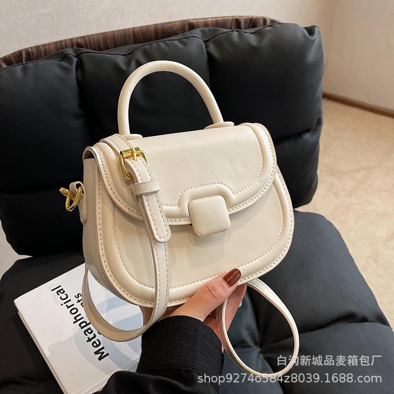 Manufacturer Small Bag Women's Bag 2025 New Trendy Fashion Messenger Bag Summer Popular Saddle Bag Handbag