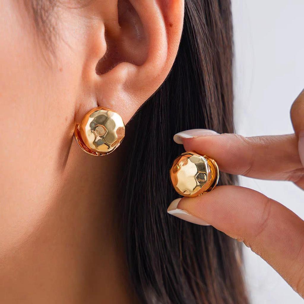 Women's Luxury Textured Metal Hoop Earrings - Versatile Niche Design