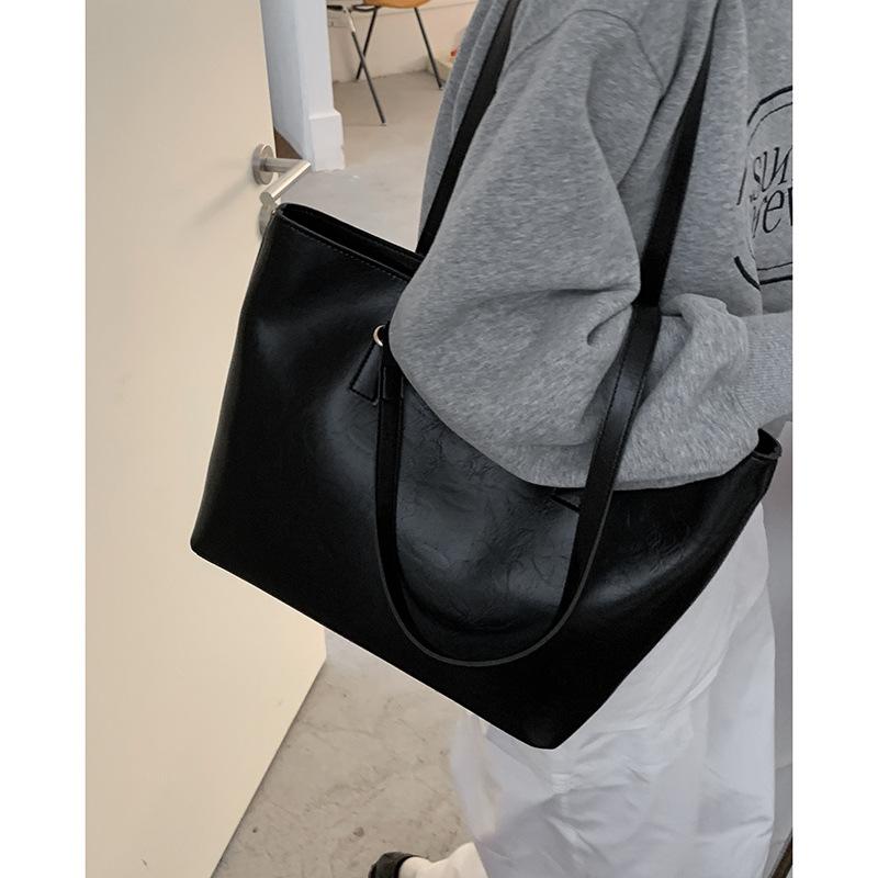Retro High-end Commuter Women's Bag 2025 New Solid Color Simple Large-capacity Tote Bag Versatile Shoulder Bag