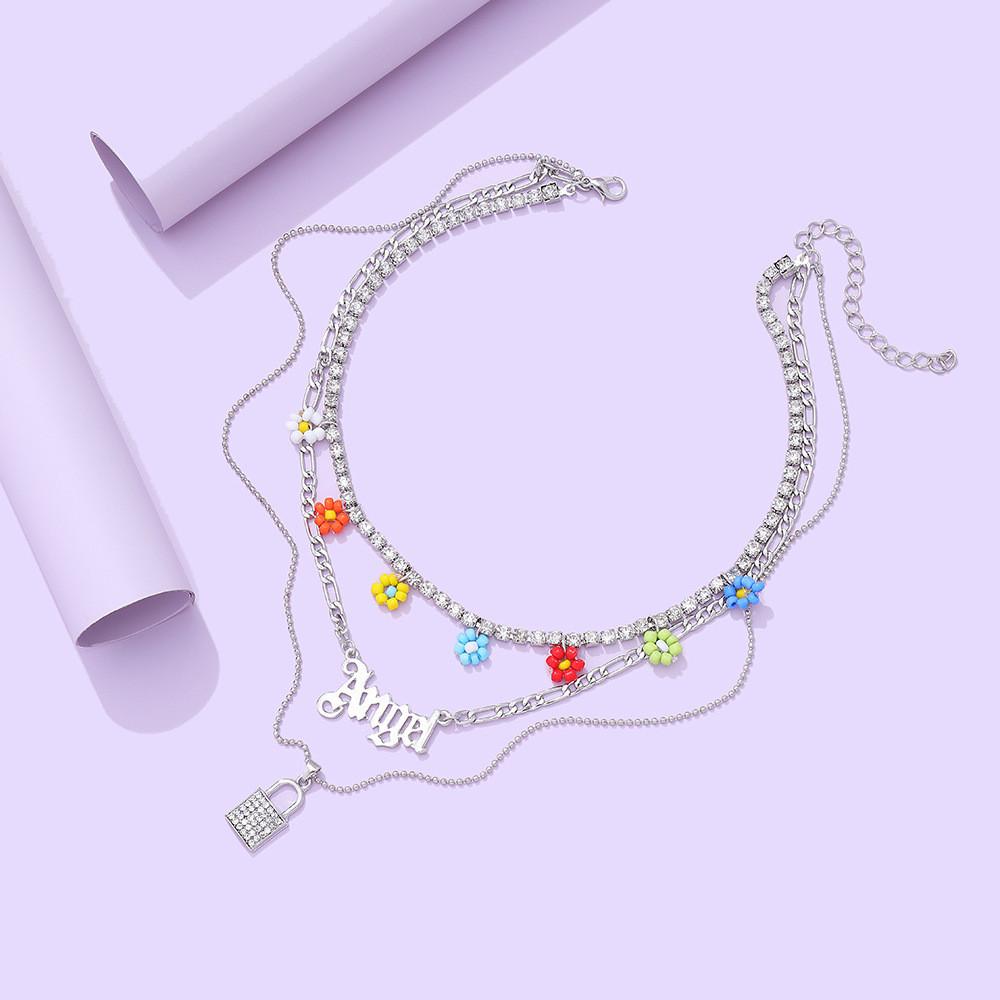 Lock Stylish Elegant Pendant Necklace With Eyecatching Flower Design For Women