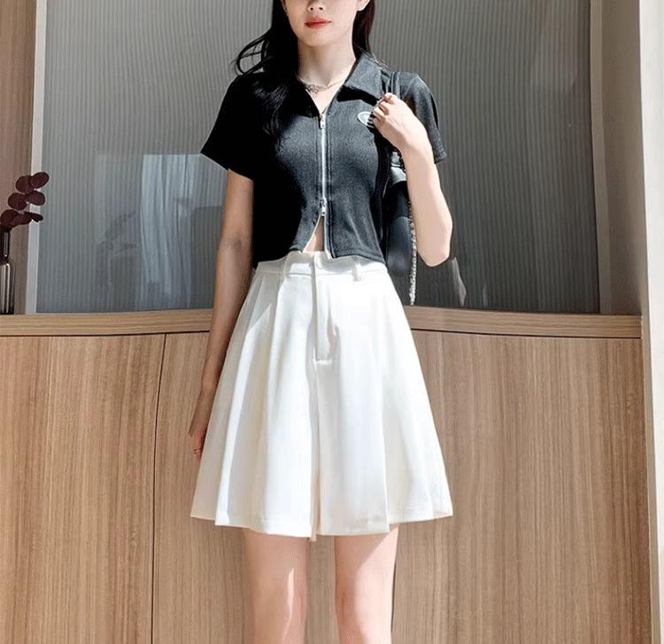2024 New Black High-Waisted Pleated Wide-Leg Shorts - Slimming, Casual, Slit Design