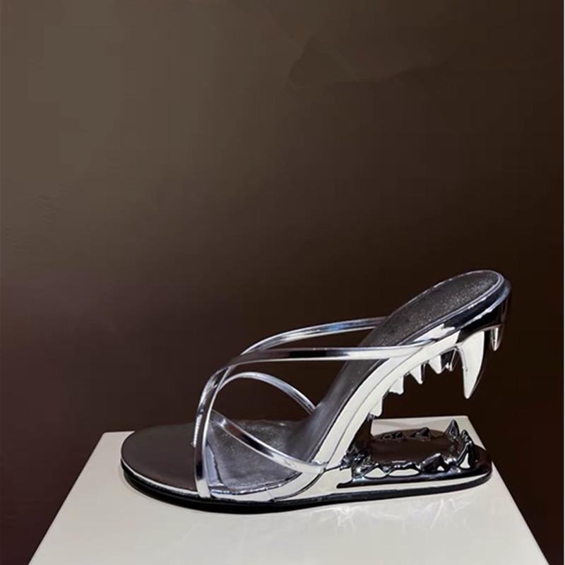 Móda FHC 2024 Nová móda Sexy sandály na vysokém podpatku, Zvláštní žraločí obří zuby Dutý podpatek, Dámské letní boty, Zlaté, Stříbrné, Dropship