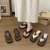 2025 Summer Square Head People Word New Beach Shoes Casual Beautiful Small Slippers Women Wear French Fashion Cool Slippers