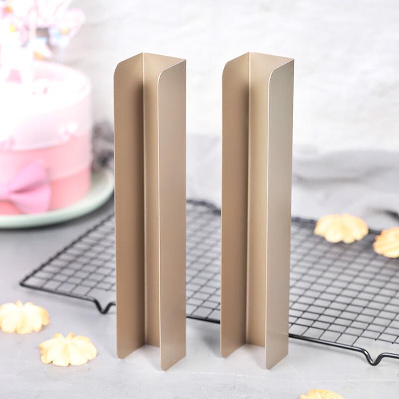 

ZISIZ Non-stick U-shaped Cookie Molds, 5-Pack