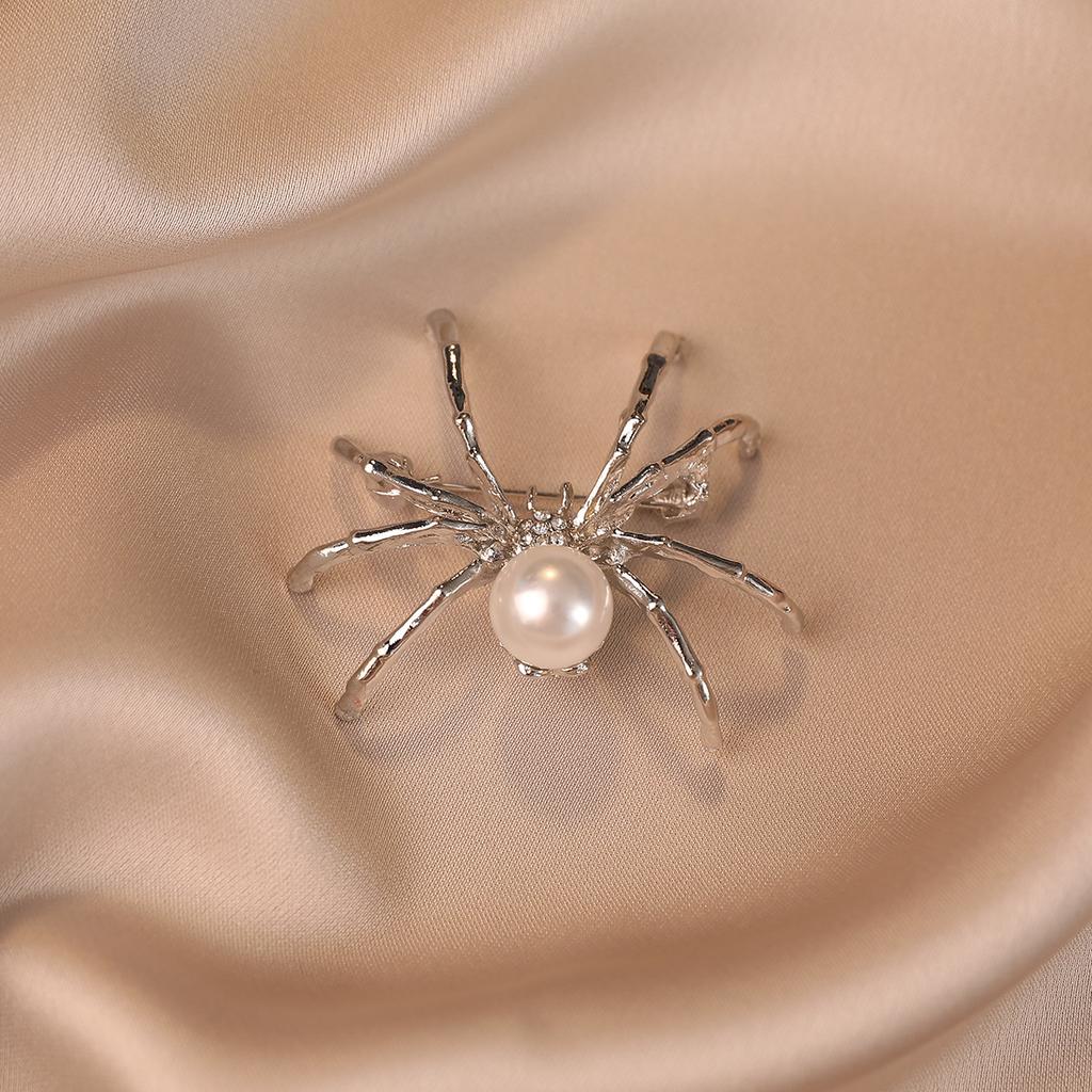 Personalized Alloy Spider Brooch Creative Pin Light Luxury Clothes Corsage Pin