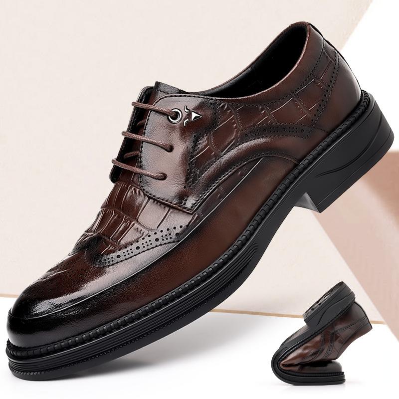 Chaussures de ville d'affaires à plateforme britannique tendance en cuir de vache pour hommes, chaussures brogues pour hommes à semelle souple de créateur, chaussure de mariage légère tendance pour hommes