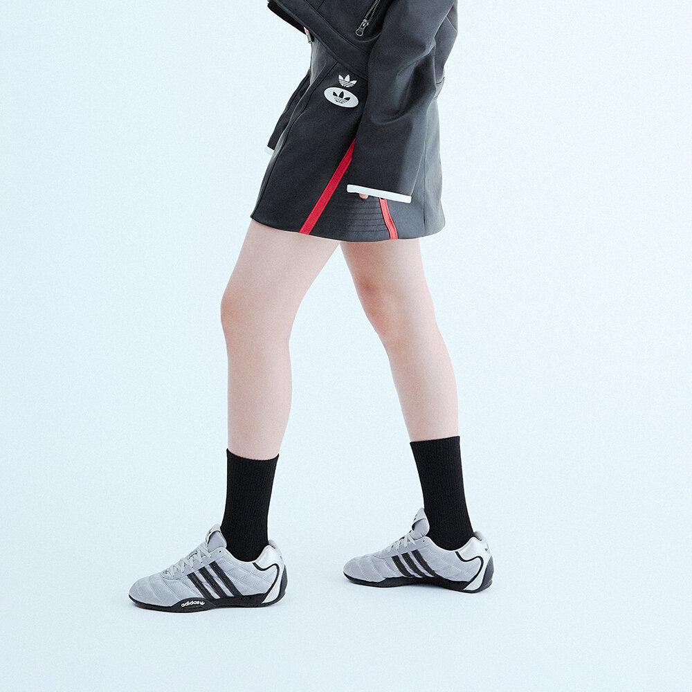 Adidas Wmns Adi Racer Low  Silver Metallic Black  35.5