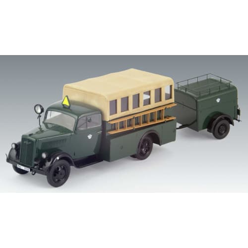 ICM 1/35 Scale German Opel Fire Engine 2.5-32KzS8 Plastic Model Kit 35403