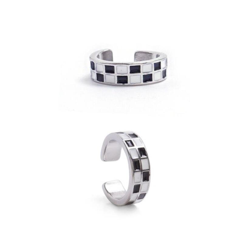 

Wankuchi 925 Silver Women s Black Checkerboard Ear Cuff Earrings ONECOLOR