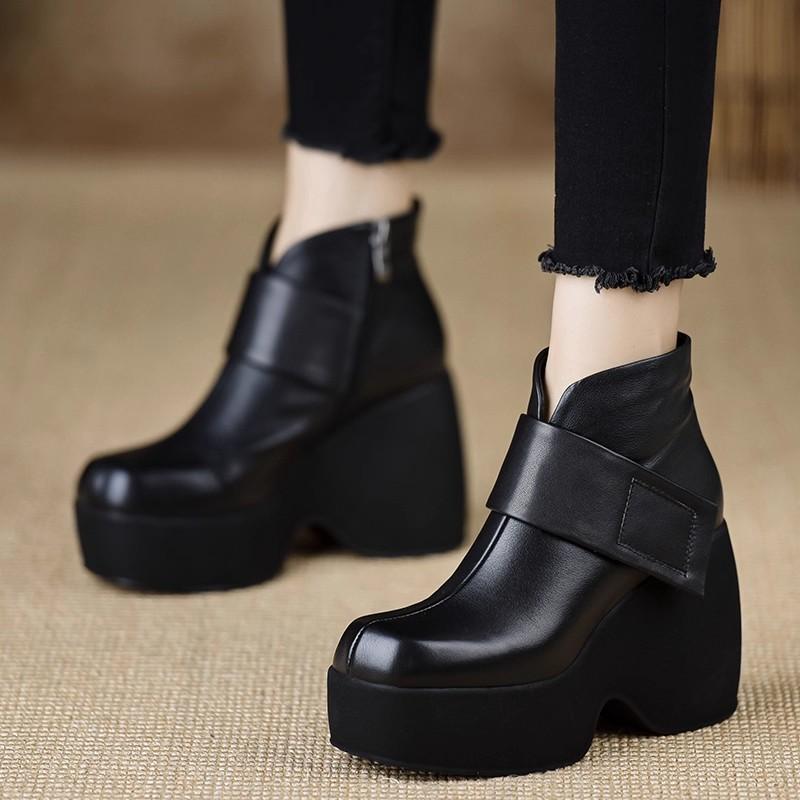 Boots Women 2025 New Soft Leather Wedge Heel Round Head Fashion Boots Small Men Grow Tall and Skinny Fashion Short Boots Naked Boots Tide