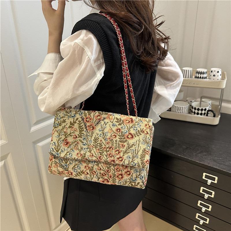 Spring and summer new product retro trend printing chain large capacity shoulder underarm messenger bag casual versatile